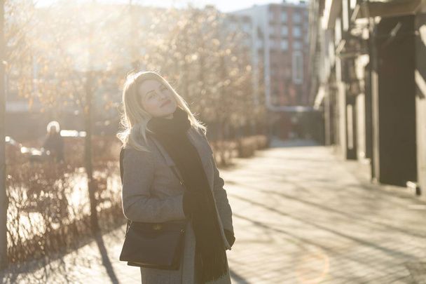 رابطه عاطفی - آموزش روابط زناشویی -شناخت مردان و زنان - عشق محبت - روانشناسی مهارت‌های ارتباطی دختران و پسران