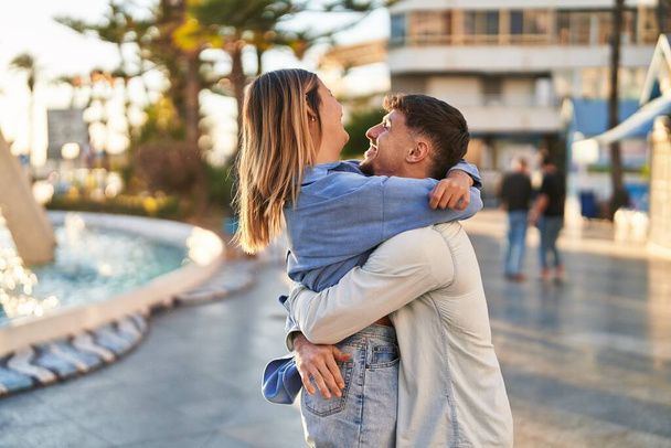 رابطه عاطفی - آموزش روابط زناشویی -شناخت مردان و زنان - عشق محبت - روانشناسی مهارت‌های ارتباطی دختران و پسران