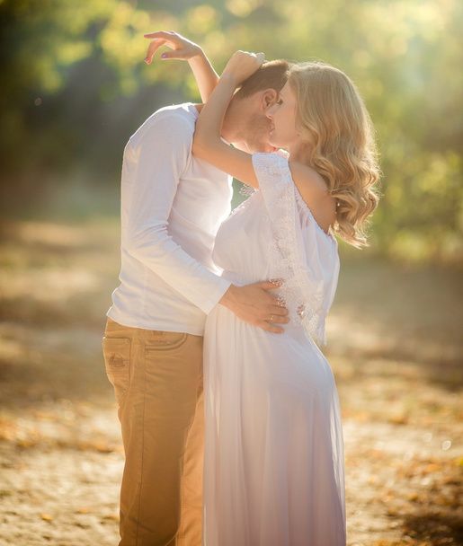 ازدواج - رابطه زناشویی با همسر -شناخت مردان و زنان - عشق محبت، علاقه - روانشناسی مهارت های ارتباطی دختران و پسران