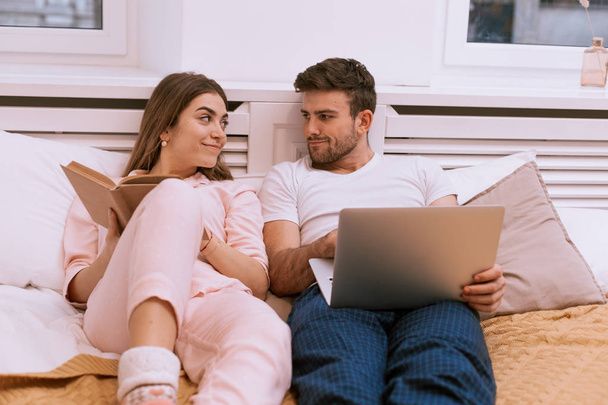 رابطه عاطفی - آموزش روابط زناشویی -شناخت مردان و زنان - عشق محبت - روانشناسی مهارت‌های ارتباطی دختران و پسران