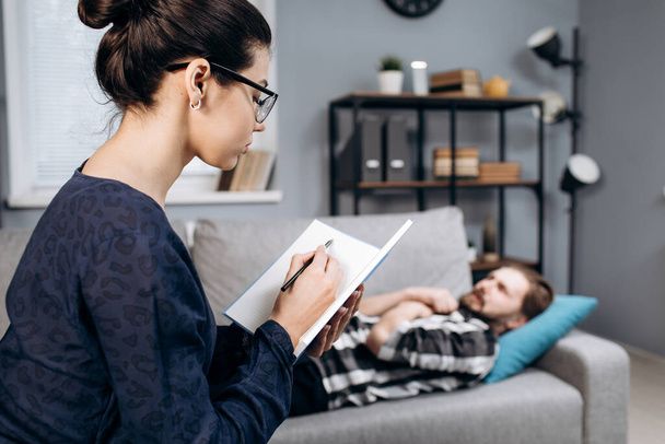 رابطه عاطفی - آموزش روابط زناشویی -شناخت مردان و زنان - عشق محبت - روانشناسی مهارت‌های ارتباطی دختران و پسران