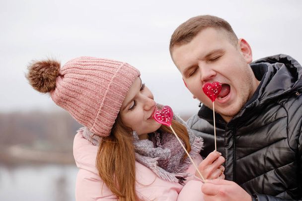 رابطه عاطفی - آموزش روابط زناشویی -شناخت مردان و زنان - عشق محبت - روانشناسی مهارت‌های ارتباطی دختران و پسران