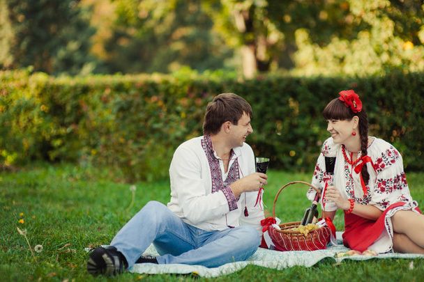 رابطه عاطفی - آموزش روابط زناشویی -شناخت مردان و زنان - عشق محبت - روانشناسی مهارت‌های ارتباطی دختران و پسران