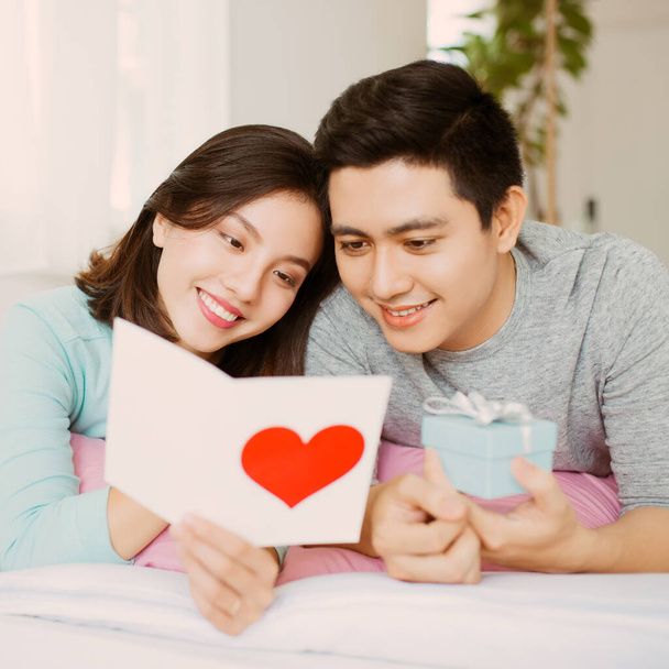 رابطه عاطفی - آموزش روابط زناشویی -شناخت مردان و زنان - عشق محبت - روانشناسی مهارت‌های ارتباطی دختران و پسران