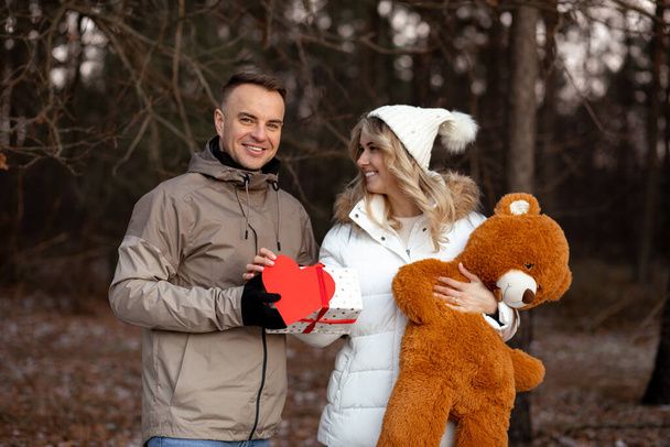 رابطه عاطفی - آموزش روابط زناشویی -شناخت مردان و زنان - عشق محبت - روانشناسی مهارت‌های ارتباطی دختران و پسران