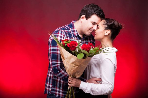 ازدواج - رابطه زناشویی با همسر -شناخت مردان و زنان - عشق محبت، علاقه - روانشناسی مهارت های ارتباطی دختران و پسران