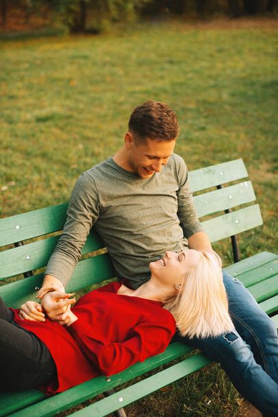 ازدواج - رابطه زناشویی با همسر -شناخت مردان و زنان - عشق محبت، علاقه - روانشناسی مهارت های ارتباطی دختران و پسران