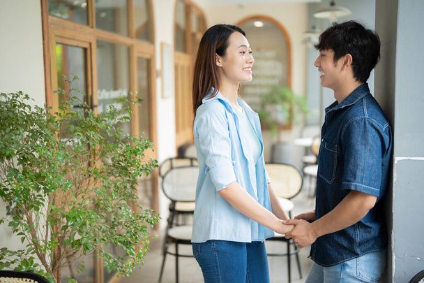 ازدواج - رابطه زناشویی با همسر -شناخت مردان و زنان - عشق محبت، علاقه - روانشناسی مهارت های ارتباطی دختران و پسران