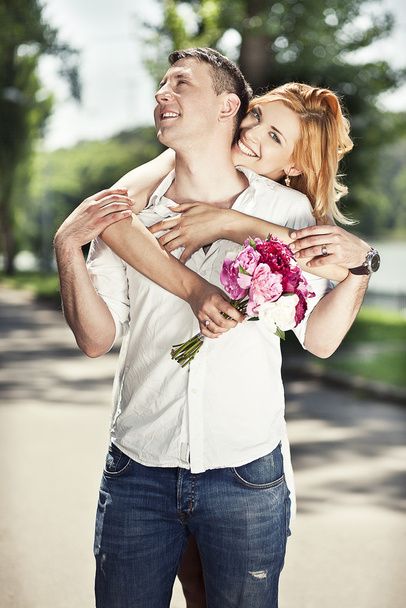 رابطه عاطفی - آموزش روابط زناشویی -شناخت مردان و زنان - عشق محبت - روانشناسی مهارت‌های ارتباطی دختران و پسران