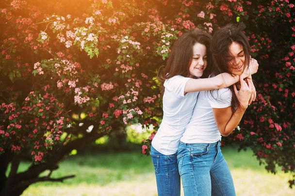 ازدواج - رابطه زناشویی با همسر -شناخت مردان و زنان - عشق محبت، علاقه - روانشناسی مهارت های ارتباطی دختران و پسران