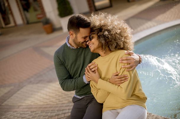 ازدواج - رابطه زناشویی با همسر -شناخت مردان و زنان - عشق محبت، علاقه - روانشناسی مهارت های ارتباطی دختران و پسران